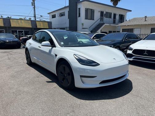 Pearl White 2023 Tesla Model 3 Standard Range