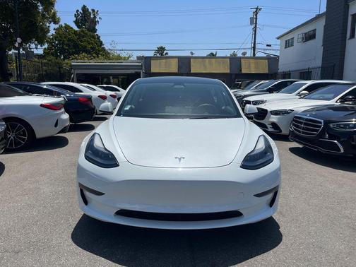 Pearl White 2023 Tesla Model 3 Standard Range