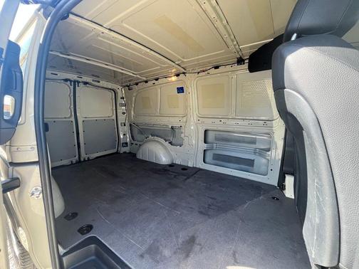 Pebble Gray 2022 Mercedes-Benz Metris Base