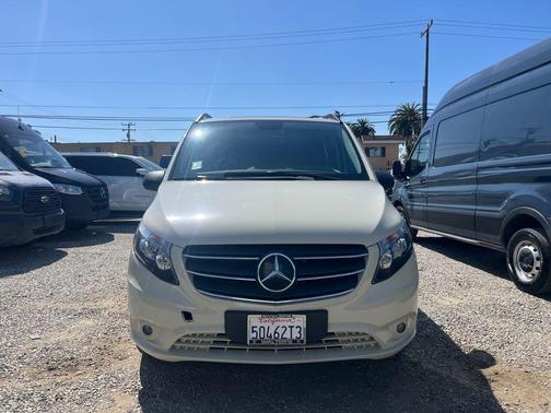 Pebble Gray 2022 Mercedes-Benz Metris Base