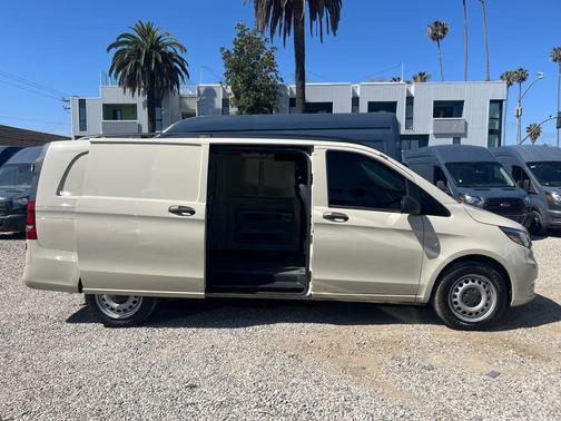 Pebble Gray 2022 Mercedes-Benz Metris Base