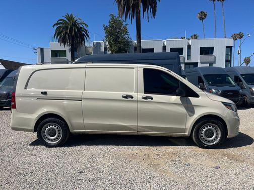 Pebble Gray 2022 Mercedes-Benz Metris Base