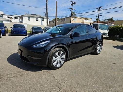 2023 Tesla Model Y Long Range Dual Motor All-Wheel Drive