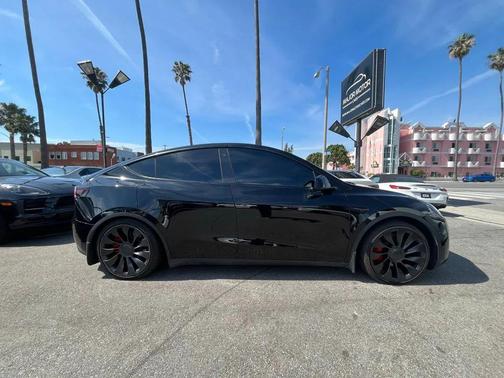 2023 Tesla Model Y Performance Dual Motor All-Wheel Drive