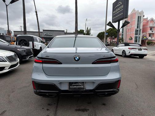 2023 BMW 760 i xDrive