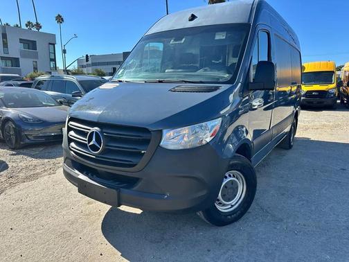 2019 Mercedes-Benz Sprinter 2500 Standard Roof
