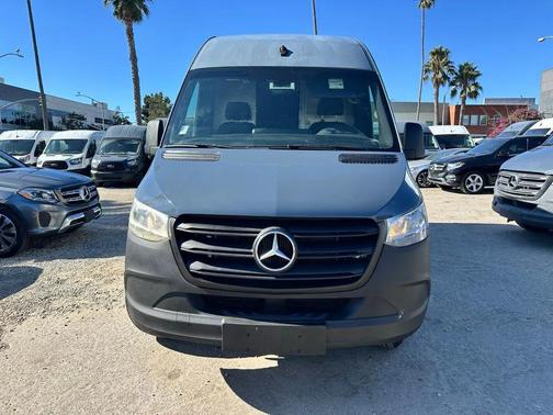 2019 Mercedes-Benz Sprinter 2500 Standard Roof