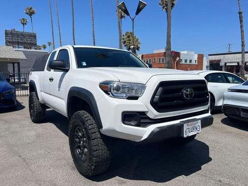 White 2022 Toyota Tacoma SR