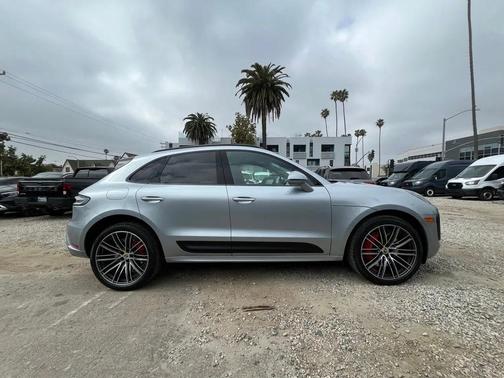 2024 Porsche Macan GTS