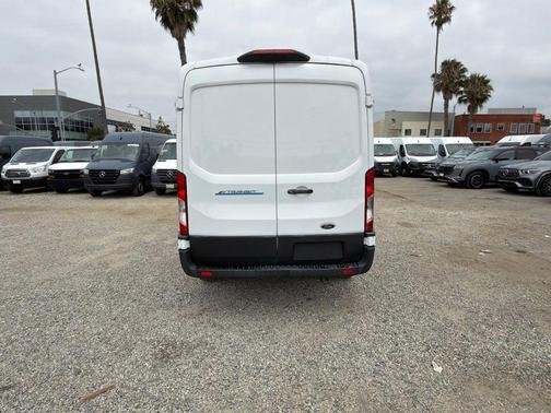 Oxford White 2023 Ford E-Transit T-350 Medium Roof
