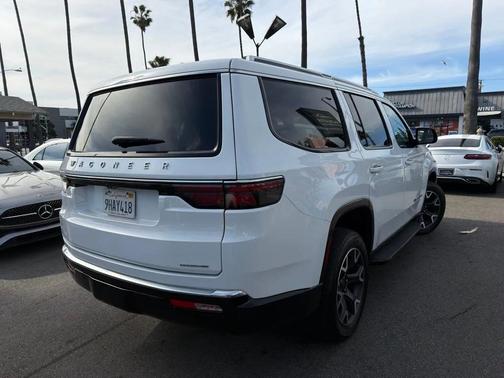 2023 Jeep Wagoneer Series III 4x2