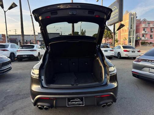 2023 Porsche Macan S