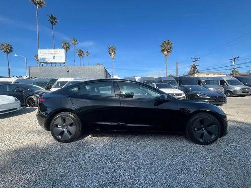 2022 Tesla Model 3 Standard Range