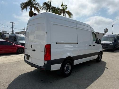 2022 Mercedes-Benz Sprinter 2500 Standard Roof