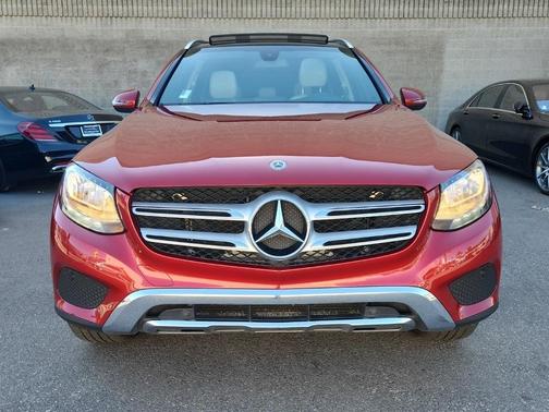 Photo 2 of 21 of 2017 Mercedes-Benz GLC 300 Base