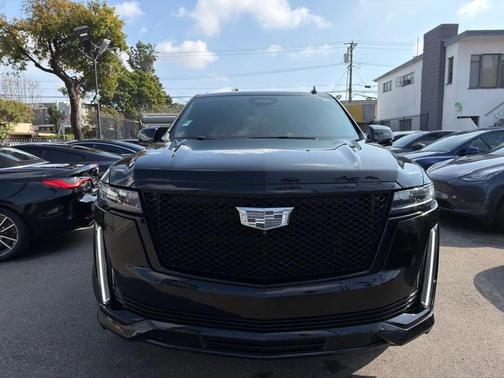 2023 Cadillac Escalade Sport