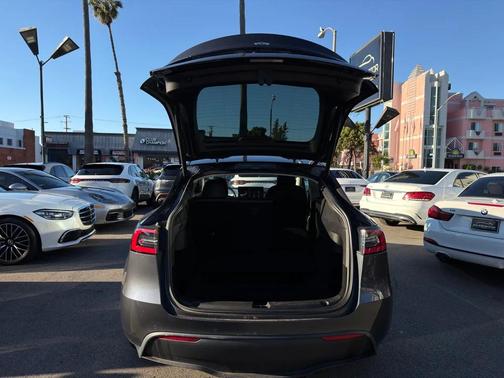 2021 Tesla Model Y Long Range Dual Motor All-Wheel Drive