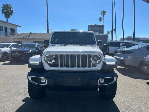 2025 Jeep Wrangler 4xe Sahara