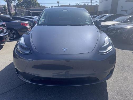 2024 Tesla Model Y Long Range Dual Motor All-Wheel Drive