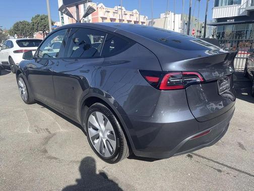 2024 Tesla Model Y Long Range Dual Motor All-Wheel Drive