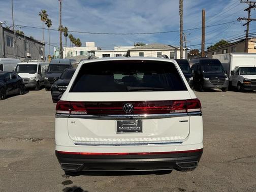 2025 Volkswagen Atlas 2.0T SE