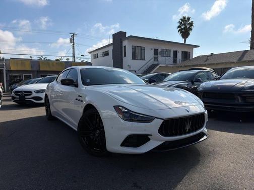 2022 Maserati Ghibli Modena