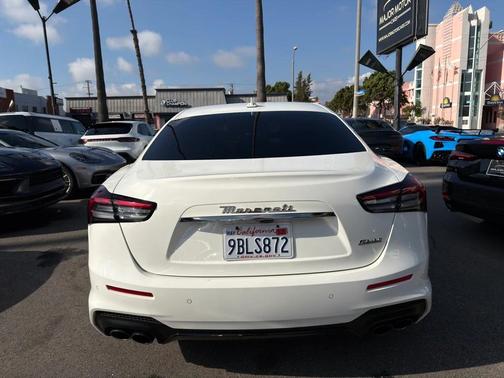 2022 Maserati Ghibli Modena
