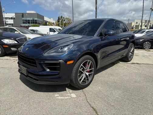 2022 Porsche Macan Base