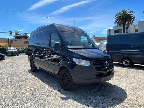 Jet Black 2025 Mercedes-Benz Sprinter 2500 Passenger 144 WB