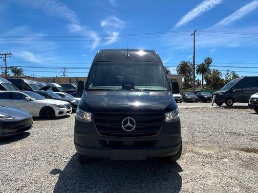 Jet Black 2025 Mercedes-Benz Sprinter 2500 Passenger 144 WB