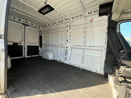 Bright White Clearcoat 2024 RAM ProMaster 2500 Tradesman