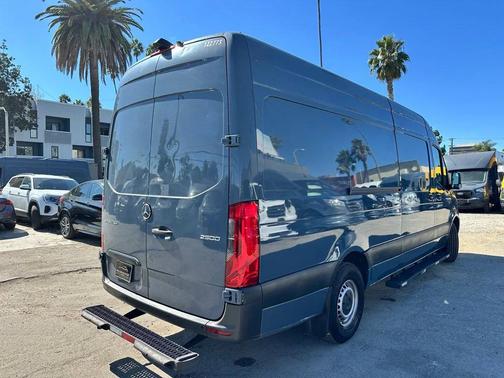 2019 Mercedes-Benz Sprinter 2500 Cargo 170 WB