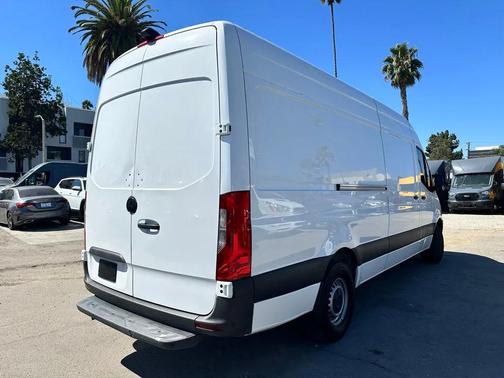 2023 Mercedes-Benz Sprinter 2500 High Roof