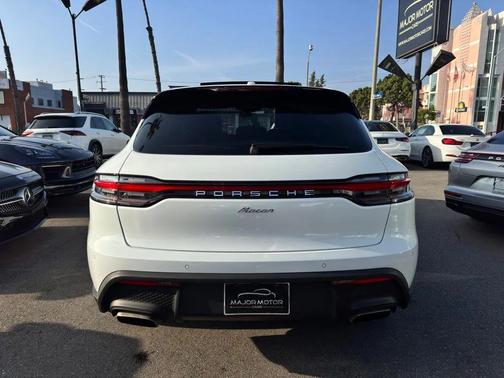 2023 Porsche Macan 