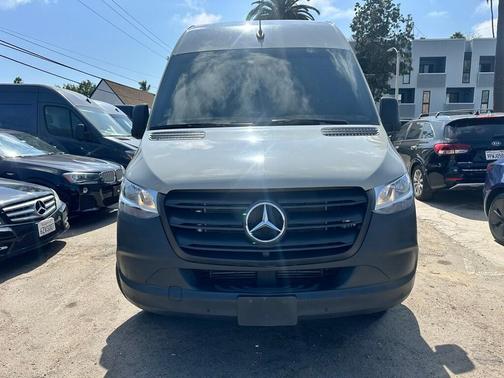 2023 Mercedes-Benz Sprinter 2500 Crew 144 WB