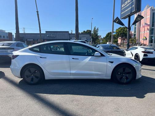 Pearl White 2023 Tesla Model 3 Standard Range