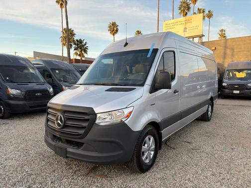 2024 Mercedes-Benz eSprinter 2500 Cargo 170 WB