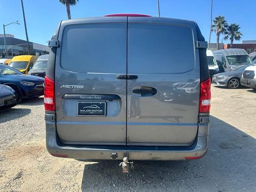 2023 Mercedes-Benz Metris Base