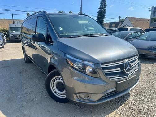 2023 Mercedes-Benz Metris Base