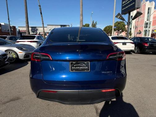 2025 Tesla Model Y Long Range Dual Motor All-Wheel Drive