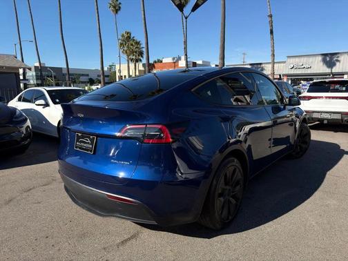 2025 Tesla Model Y Long Range Dual Motor All-Wheel Drive