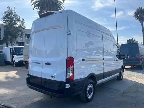 Oxford White 2022 Ford Transit-350 Base