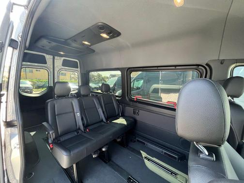 2024 Mercedes-Benz Sprinter 2500 Standard Roof