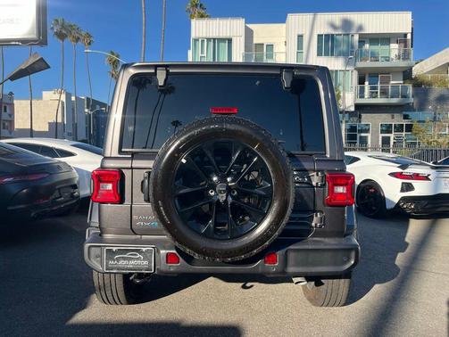 Granite Crystal Metallic Clearcoat 2025 Jeep Wrangler 4xe Sahara