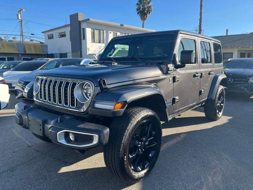 Granite Crystal Metallic Clearcoat 2025 Jeep Wrangler 4xe Sahara