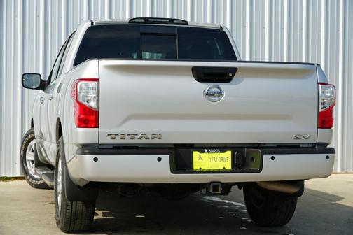 2018 Nissan Titan SV