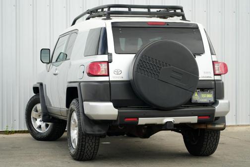 2008 Toyota FJ Cruiser Base (Retail Orders Only) (A5)