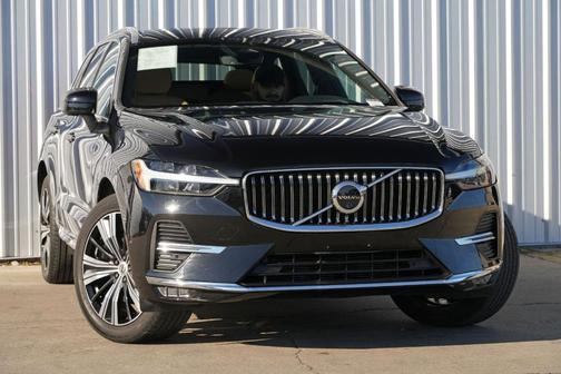 2023 Volvo XC60 B5 Ultimate Bright Theme