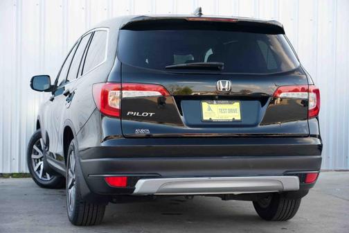 Crystal Black Pearl 2021 Honda Pilot EX-L