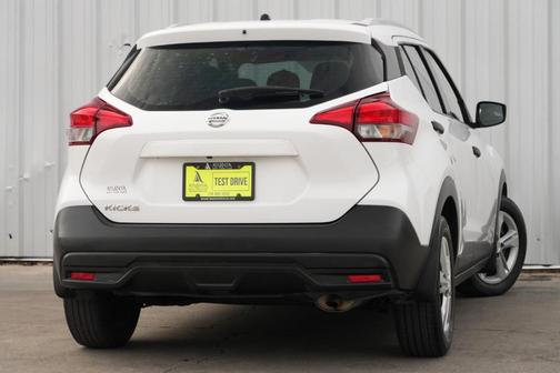 2019 Nissan Kicks S